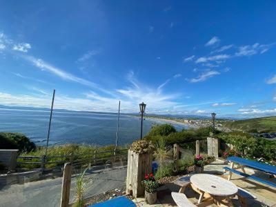 The Gaslight Inn Self Catering Holiday Apartments Rossnowlagh Donegal Bed & Breakfast Rossnowlagh